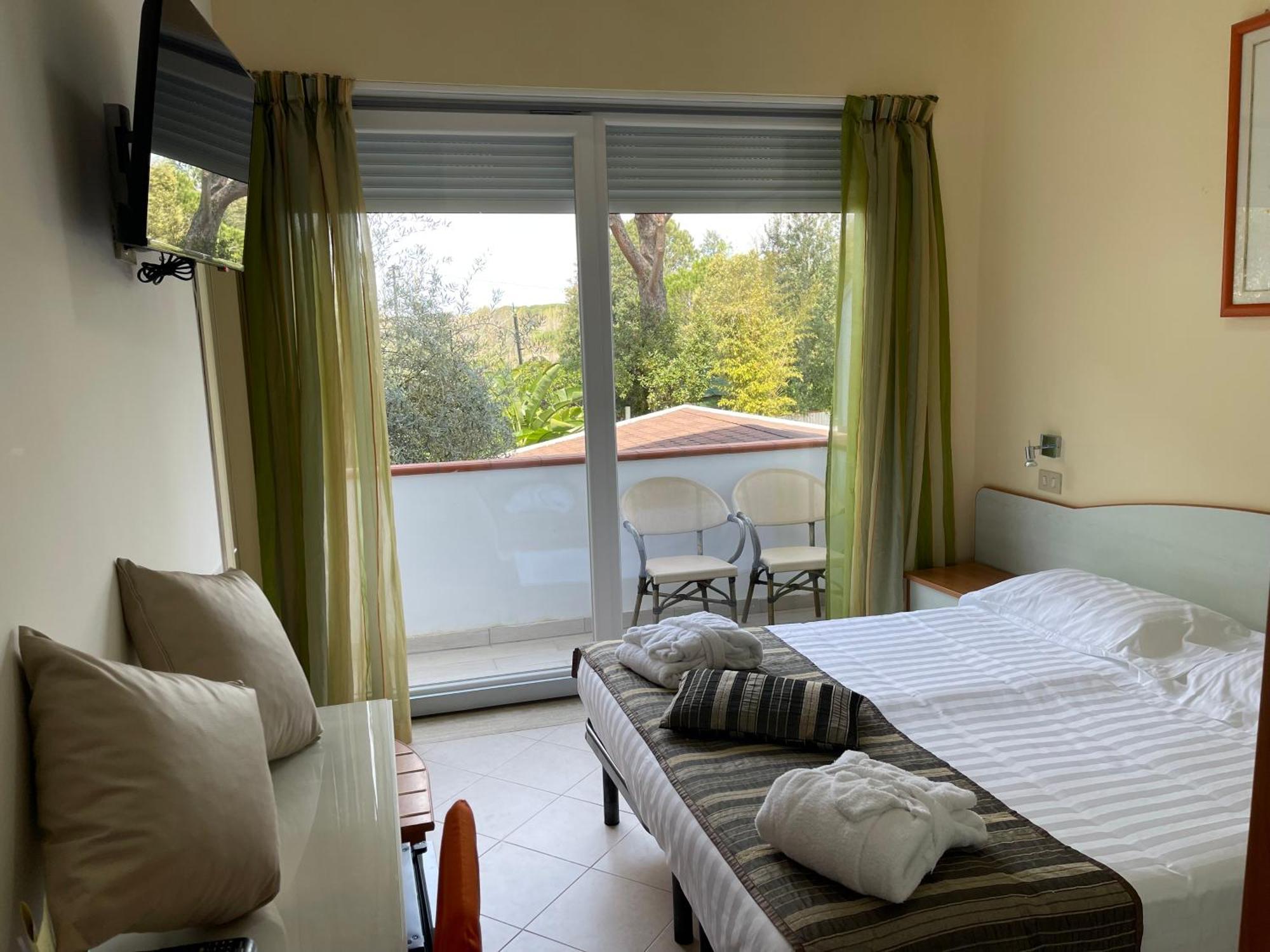 סן פליצ׳ה צ׳ירצ׳או Capo Circeo Beach Resort Spa Fronte Mare מראה חיצוני תמונה